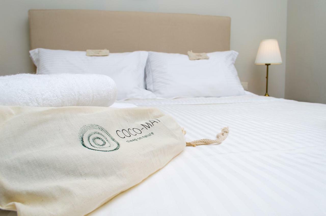 Thea Suites Potidea Nea Poteidaia Exteriör bild