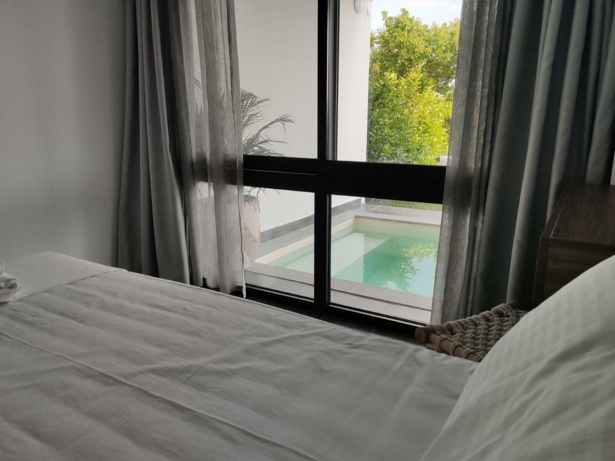 Thea Suites Potidea Nea Poteidaia Exteriör bild