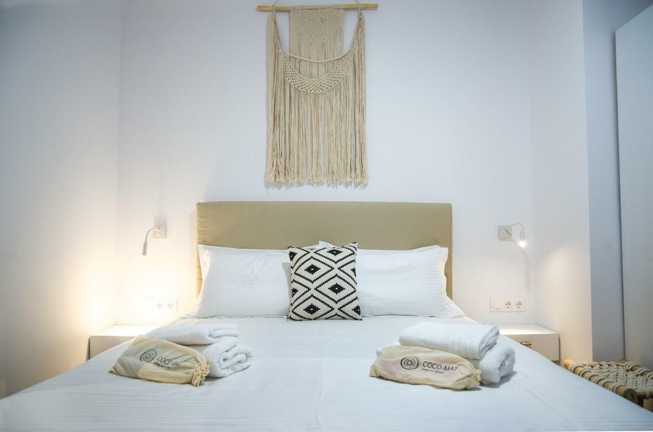 Thea Suites Potidea Nea Poteidaia Exteriör bild