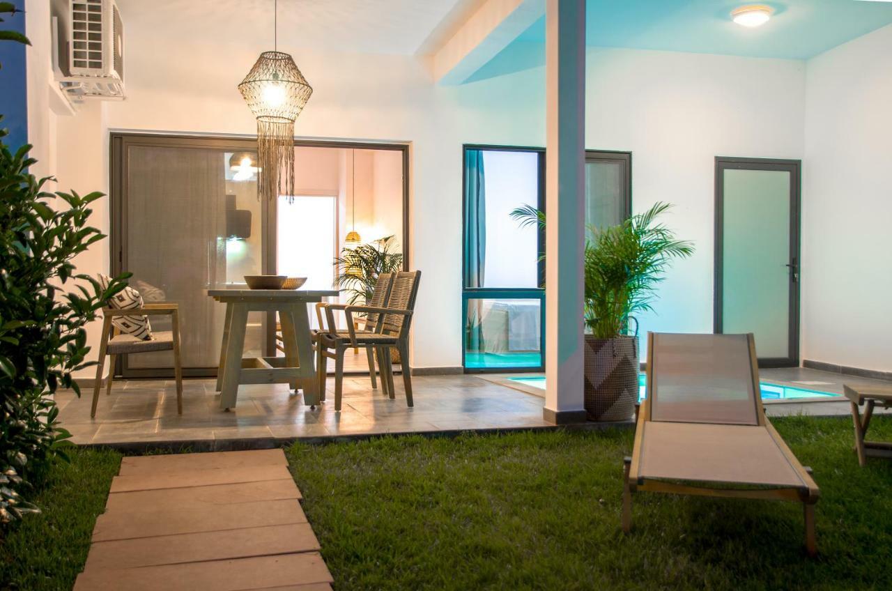Thea Suites Potidea Nea Poteidaia Exteriör bild